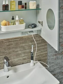 Ideal Standard Mirror&Light - Spiegelkast Met LED Verlichting En Inlegplank, 700x700 Mm, Aluminium T3439AL -Badkamerartikelen Winkel 87fcb06f07cbc6b7fd1b34b6