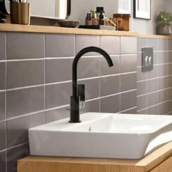 Hansgrohe Rebris E - Wastafelkraan Met Afvoer En Draaibare Uitloop, Mat Zwart 72576670 -Badkamerartikelen Winkel b2c66c223fe684060dd28b91